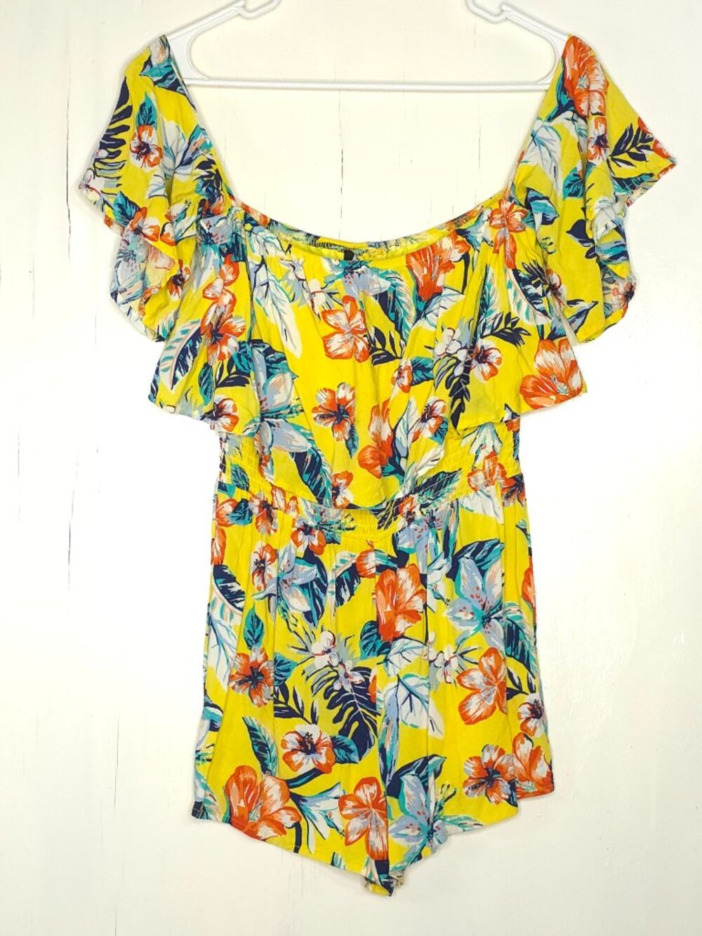 Hype Off-the-Shoulder Yellow Tropical Romper Women's M Playsuit Vacation Resort